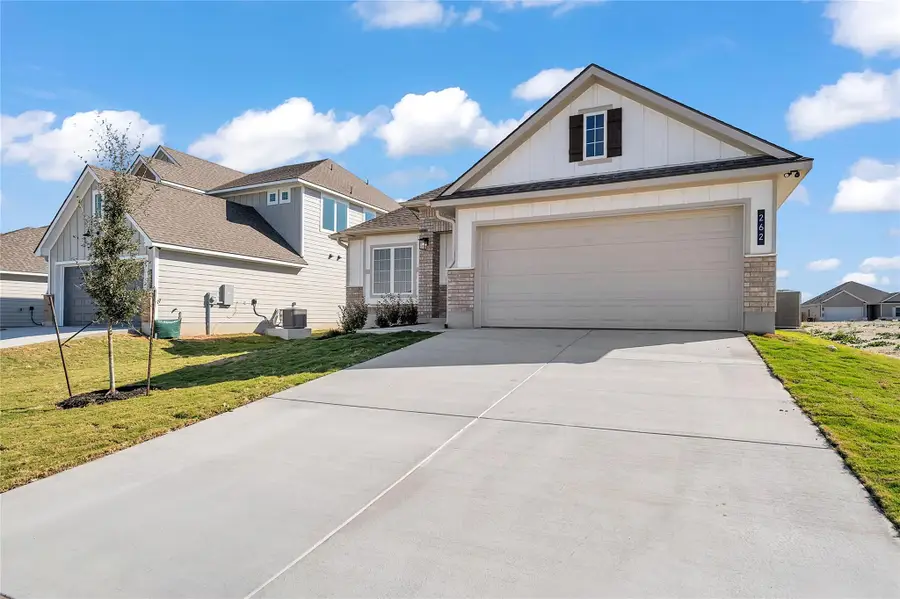 262 Boatright Blvd, Jarrell, TX 76537 - Image #2