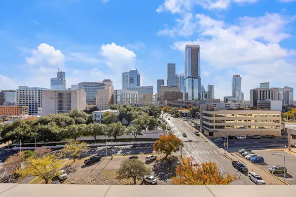 1122 Colorado St #1004, Austin, TX 78701