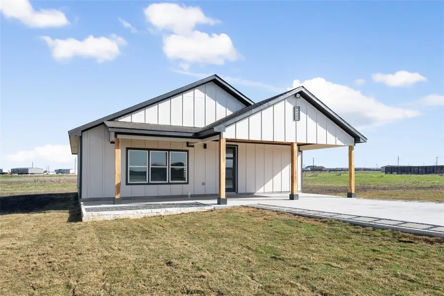 195 Bianca Cir, Del Valle, TX 78617 - Image #3