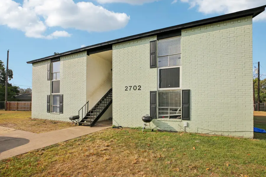 2702 Evergreen Cir, Bryan, TX 77801 - Image #2