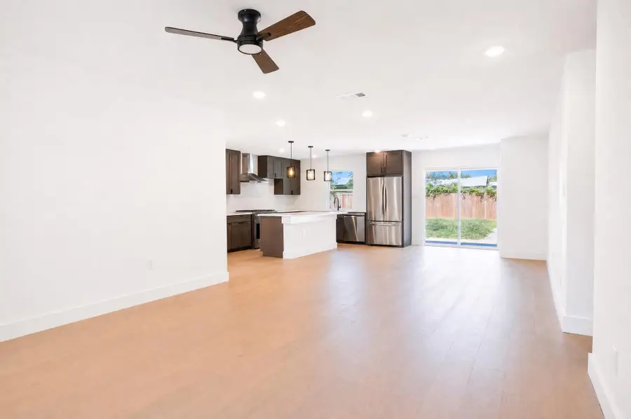 6706 Cruz St, Austin, TX 78741 - #2