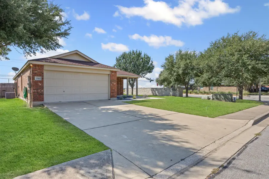 1516 Paint Brush Dr, Lockhart, TX 78644 - Image #3