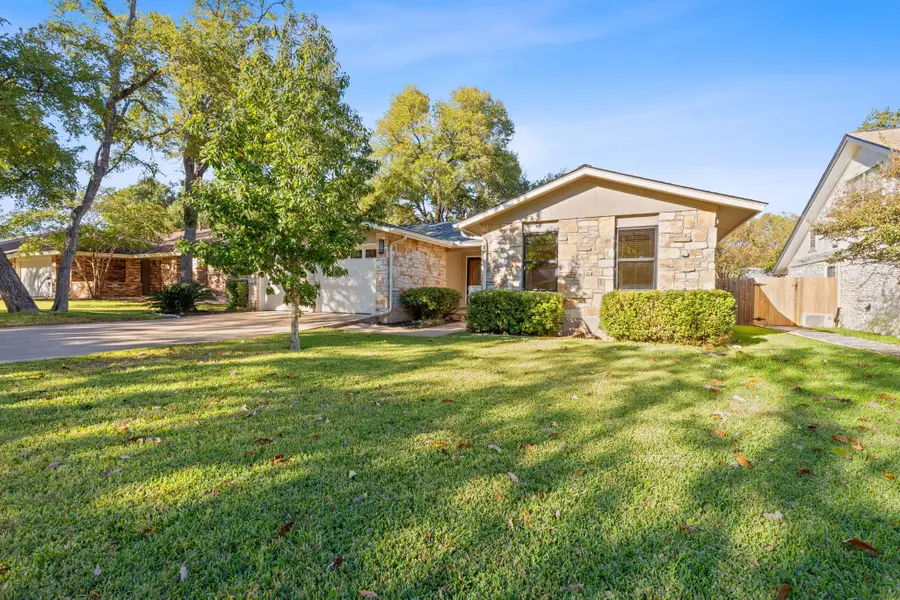 4706 Cap Rock Dr, Austin, TX 78735 - Image #3