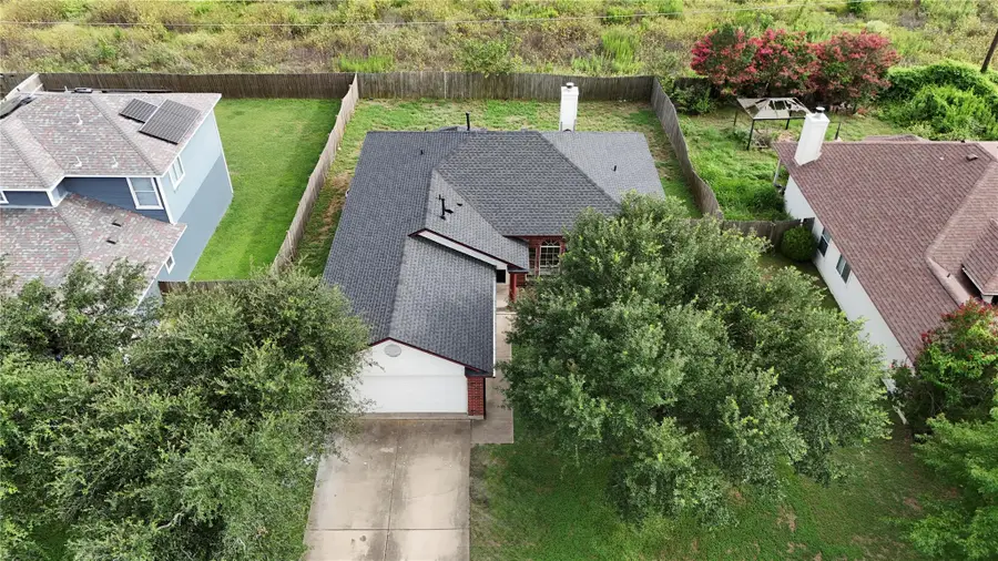 502 Stewart Dr, Hutto, TX 78634 - #2