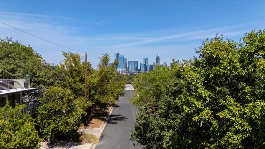 711 Jewell St #A & B, Austin, TX 78704 - Image #2