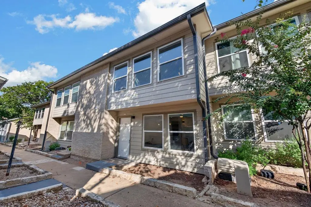 2124 Burton Dr #133, Austin, TX 78741 - #1