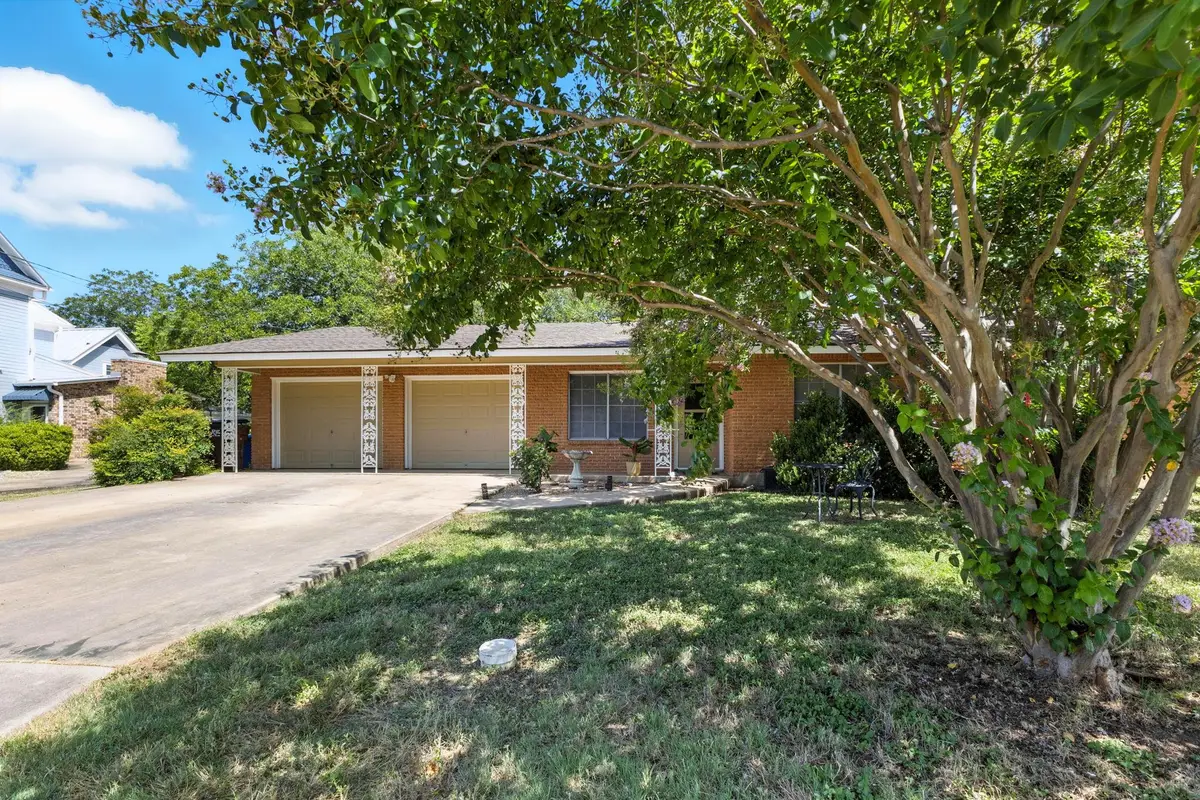 606 E Liberty Ave, Round Rock, TX 78664 - Image #1