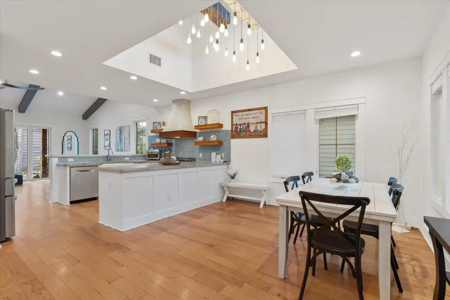 7512 Hardy Dr, Austin, TX 78757 - #2