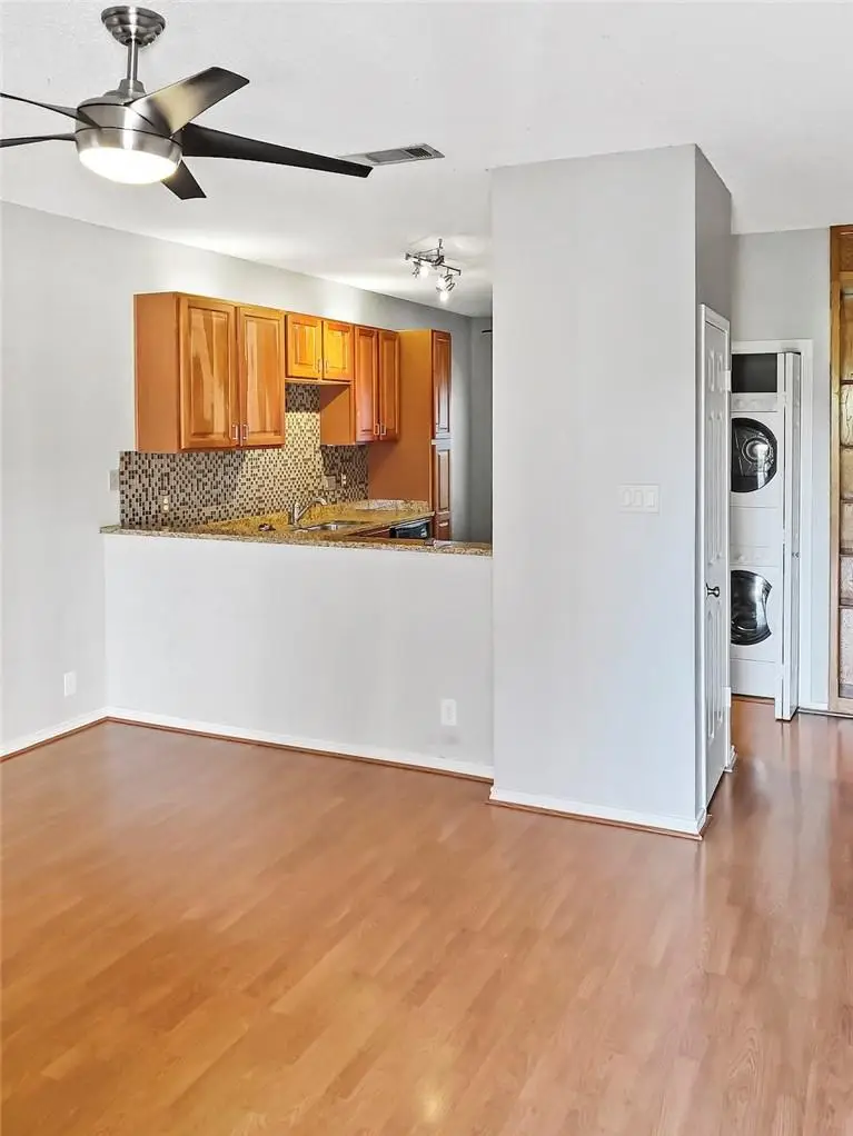 2414 Longview St #206, Austin, TX 78705 - #3