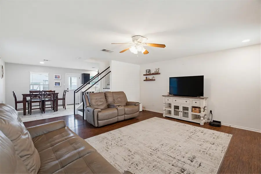 318 Liberty St, Hutto, TX 78634 - #2