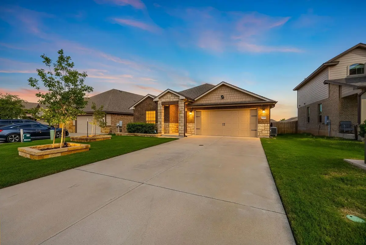 6166 Lavaca Dr, Belton, TX 76513 - #1
