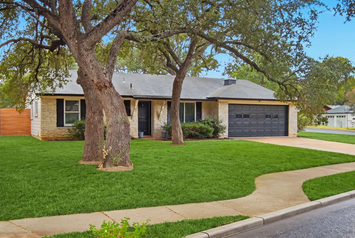 2307 Whitestone Dr, Austin, TX 78745 - #1