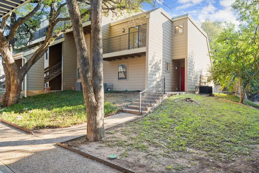 1135 Barton Hills Dr #138, Austin, TX 78704 - Image #2