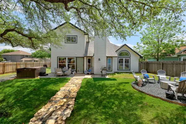 901 Oakcrest Cir, Cedar Park, TX 78613