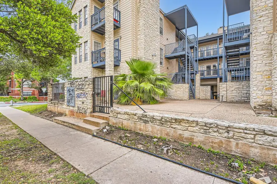 711 W 21st St #302, Austin, TX 78705 - #3