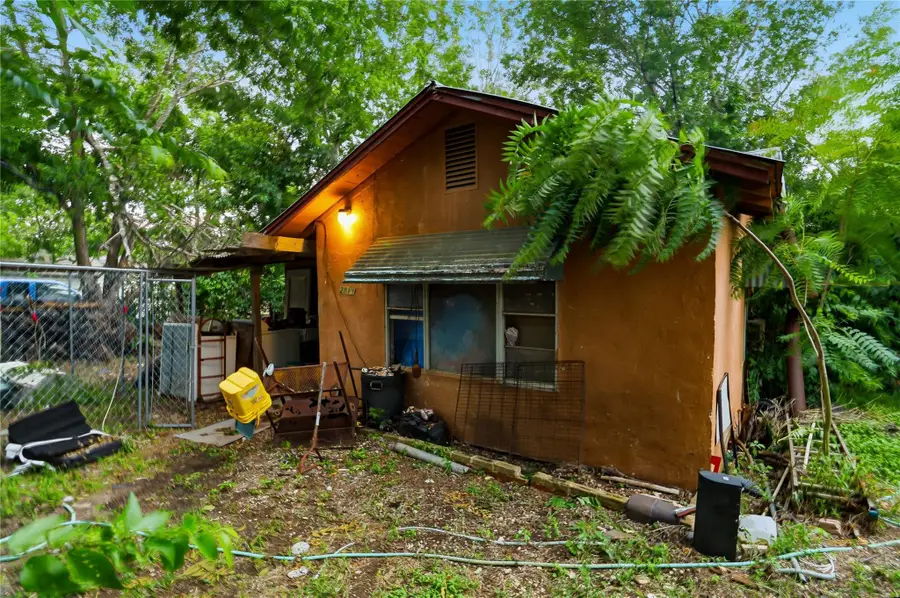 2811 Locust St, Kerrville, TX 78028 - #2