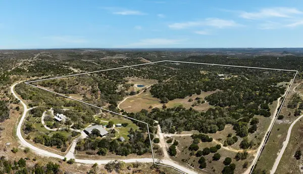 1716 Sanctuary Ln, Blanco, TX 78606