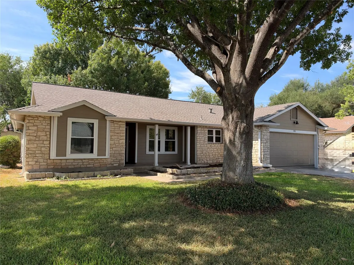 901 Ramble Creek Dr, Pflugerville, TX 78660 - #1