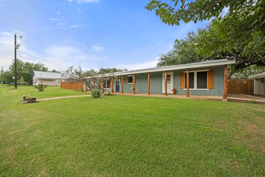 874 Pine Ln, Cottonwood Shores, TX 78657 - Image #3