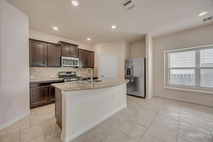7212 Vail Ridge St, Austin, TX 78744 - #2