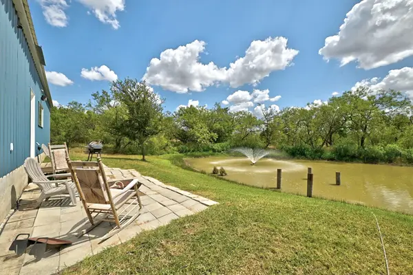 4001 Barth Rd, Lockhart, TX 78644