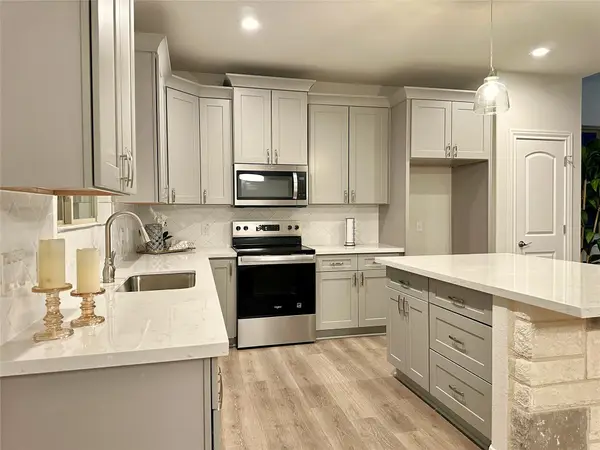 142 E Pauwela Ln, Bastrop, TX 78602