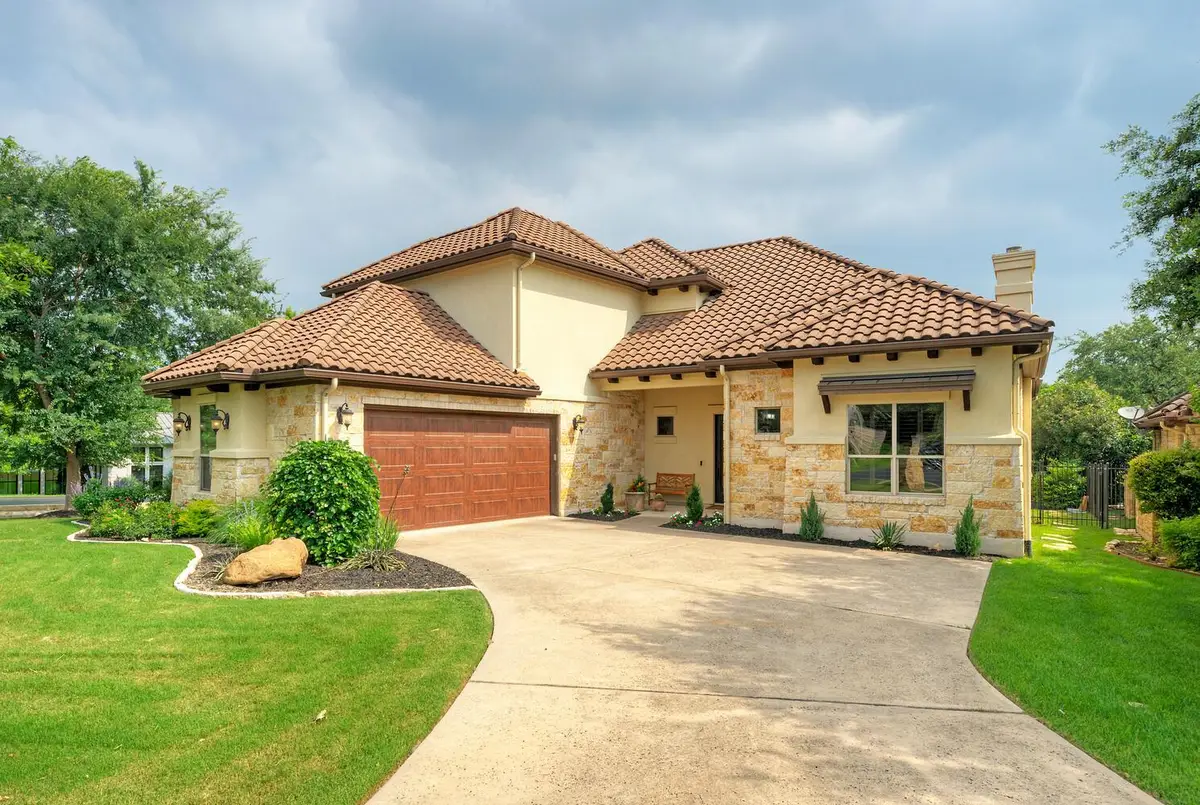 7 Parkside Rd, The Hills, TX 78738 - #1