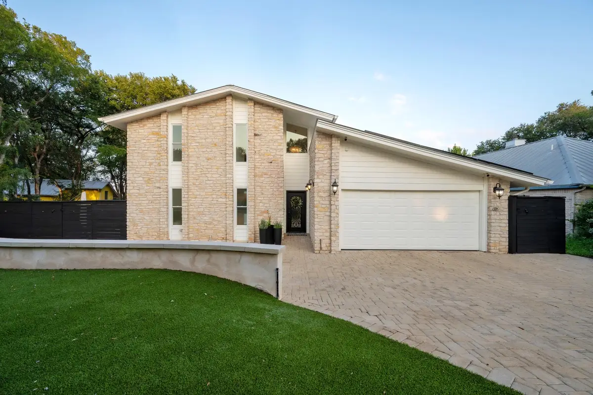 1813 Crooked Ln, Austin, TX 78741 - #1