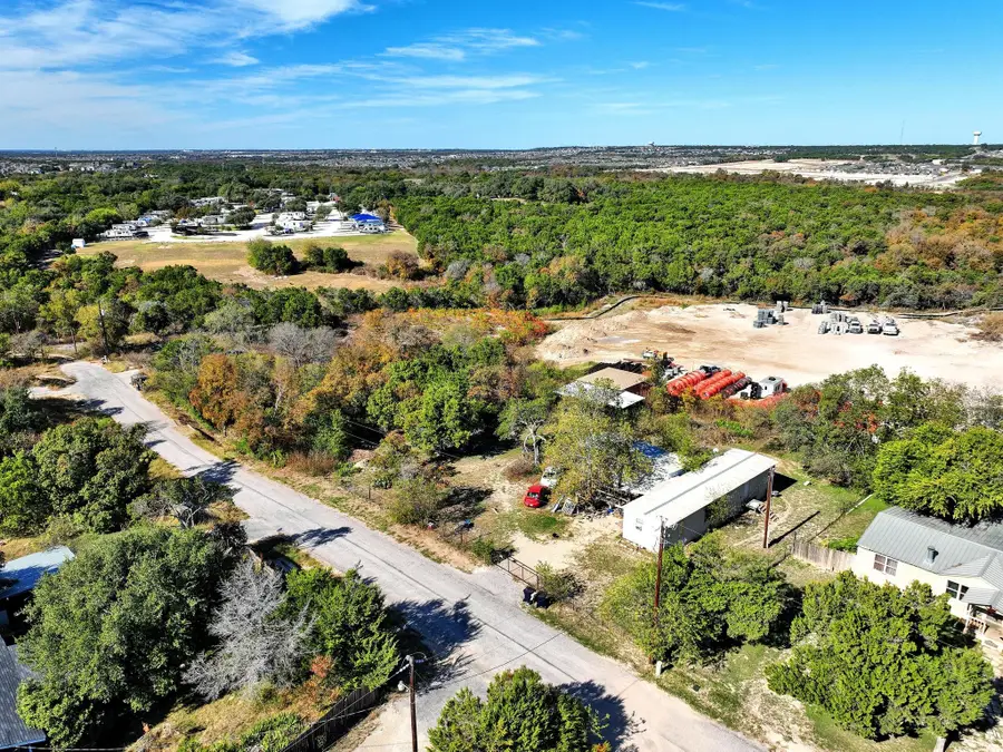240 Jennifer Ln, Leander, TX 78641 - Image #2