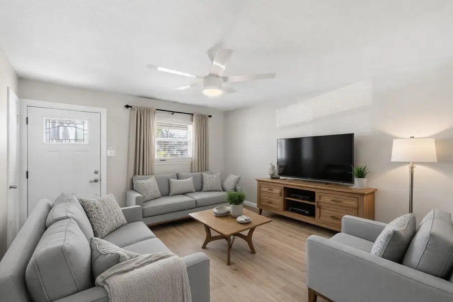 404 Seminole Dr, Austin, TX 78745 - #2