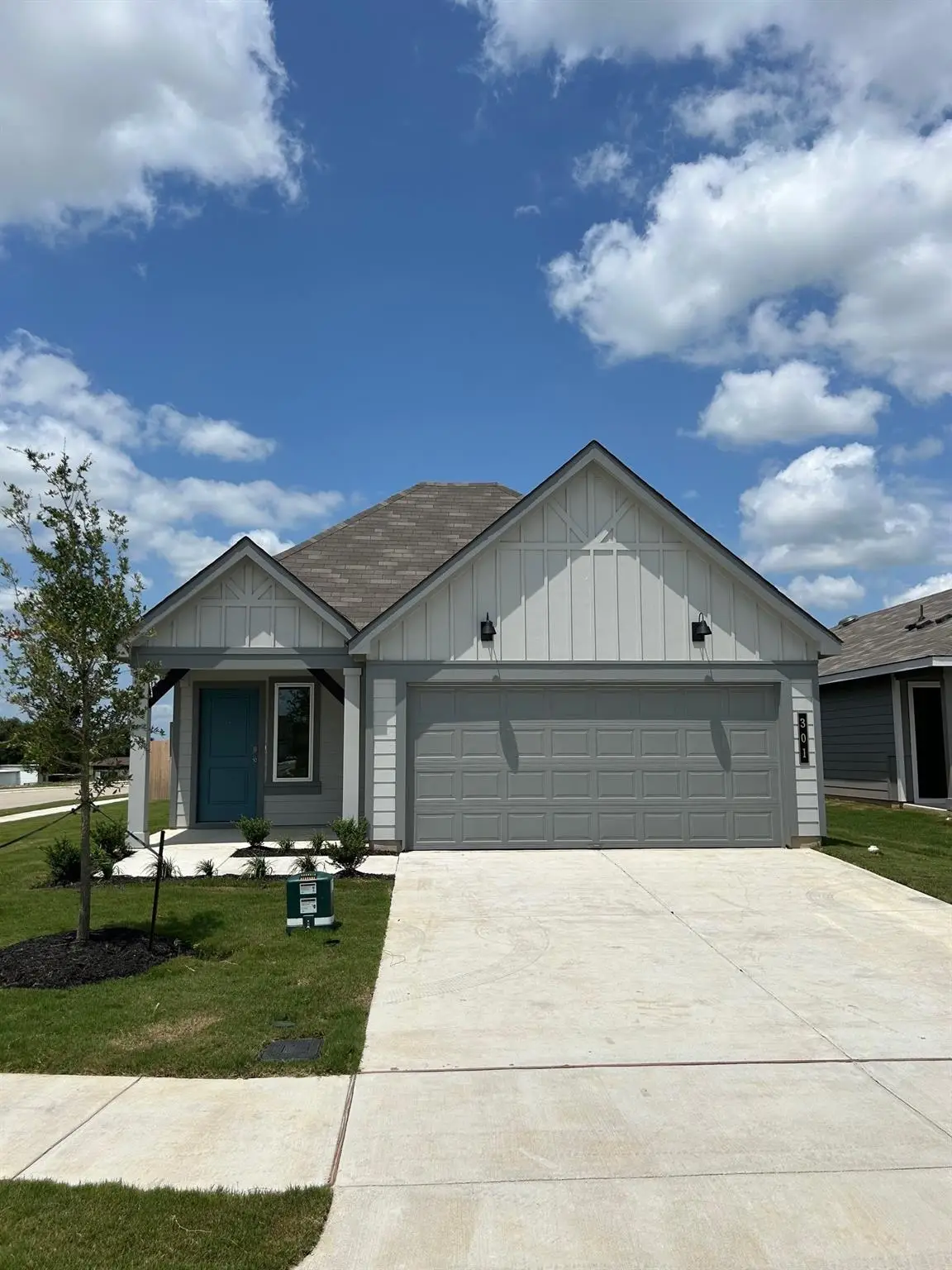 301 Pickel Dr, Rockdale, TX 76567 - Image #1