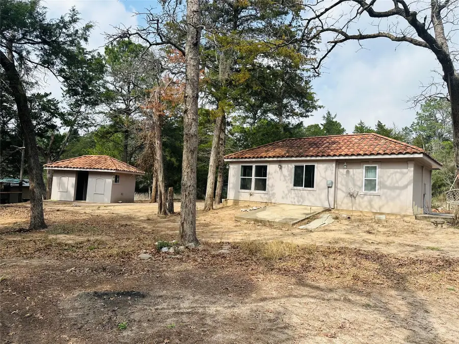 1053 Elm Crest Dr, New Ulm, TX 78950 - #3