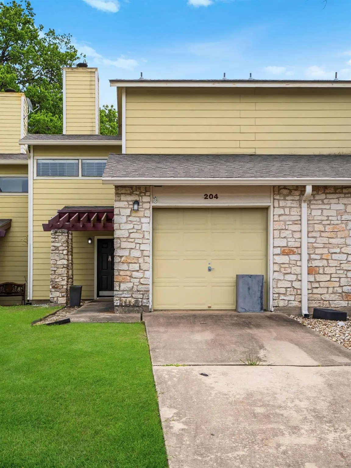 512 Eberhart Ln #204, Austin, TX 78745 - #1