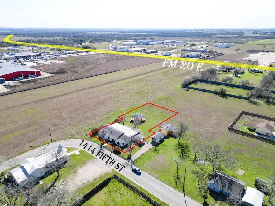 1414 Fifth St, Lockhart, TX 78644 - Image #2