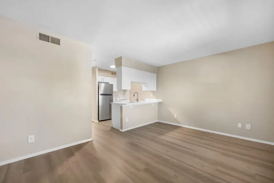 3012 Whisper Oaks Ln #J, Georgetown, TX 78628 - Image #3