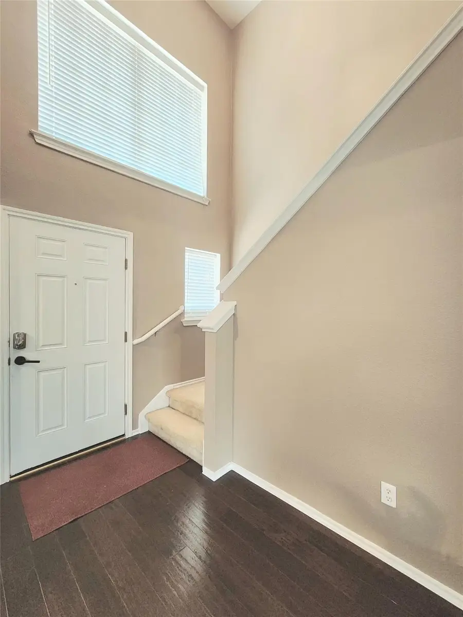 203 Pheasant Trl, Bastrop, TX 78602 - Image #2