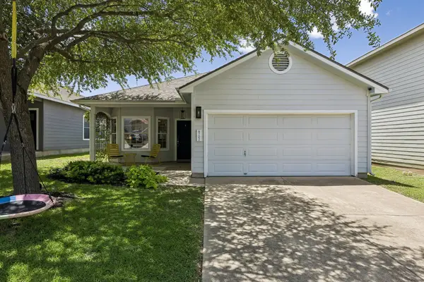 8702 Meridian Oak Ln, Austin, TX 78744