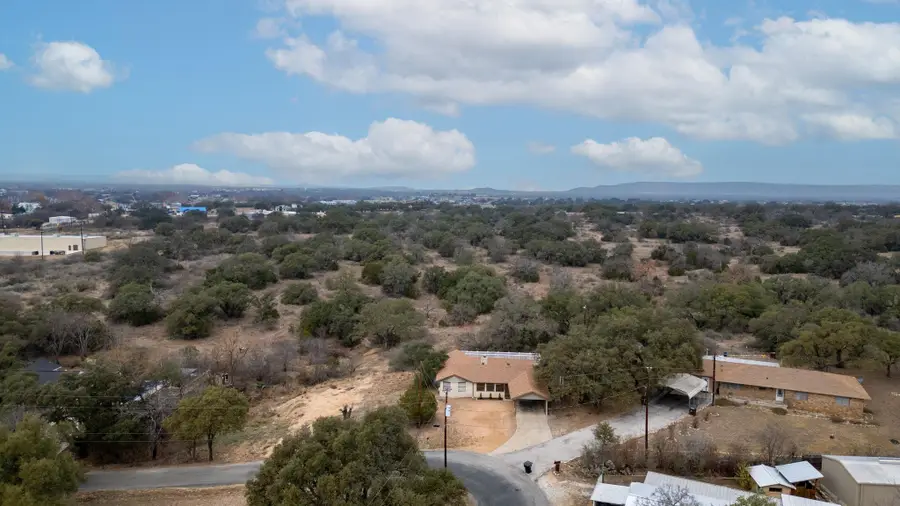 1109 County Road 132a, Kingsland, TX 78639 - Image #3