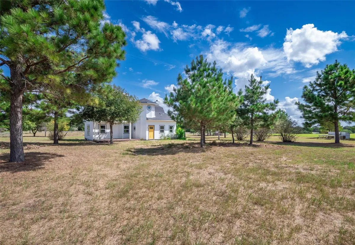 245 Country Ln, McDade, TX 78650 - #1