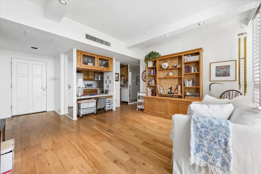 1801 Lavaca St #3M, Austin, TX 78701 - #3