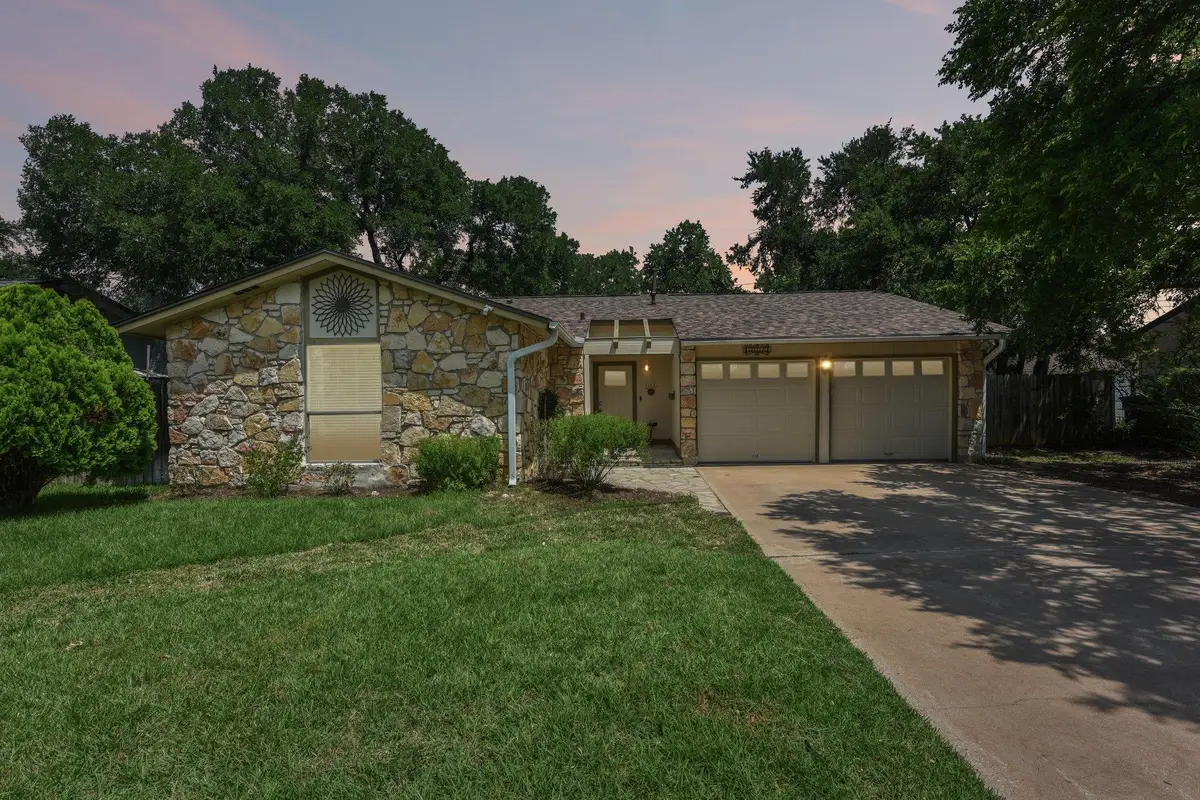 1204 Glen Cv, Round Rock, TX 78681 - #1