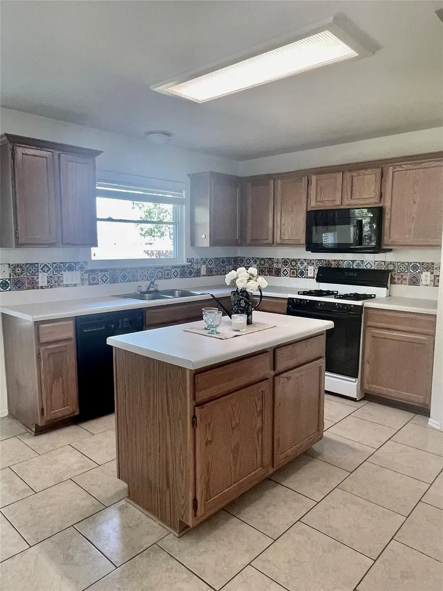 15720 Ecorio Dr, Austin, TX 78728 - #3