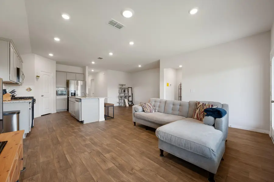 13908 Mamie Eisenhower Rd, Manor, TX 78653 - Image #3