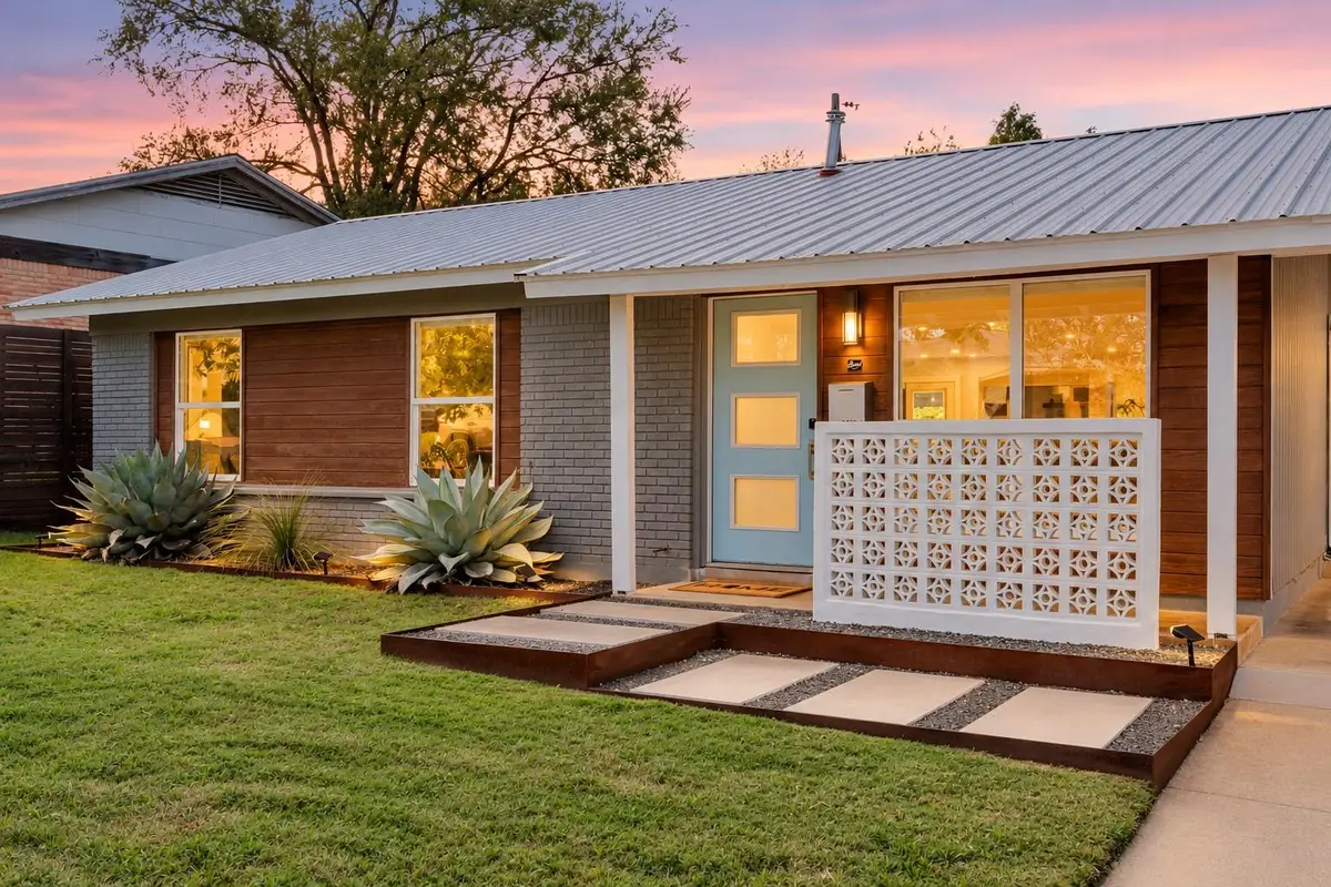 2704 Little John Ln, Austin, TX 78704 - #1