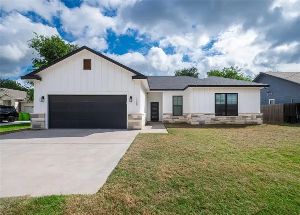 108 W Keomuku Ln, Bastrop, TX 78602
