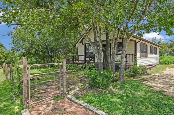 600 County Road 152, Georgetown, TX 78626