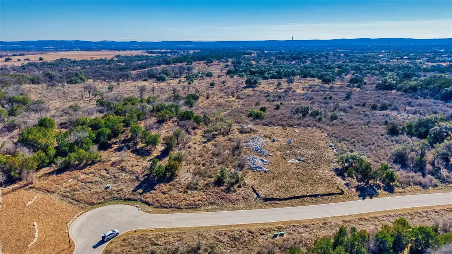 313 Eagle Basin Cir, Spicewood, TX 78669 - Image #2