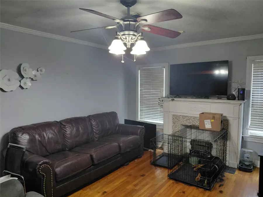 808 W Lee Ave, Kingsville, TX 78363 - #3