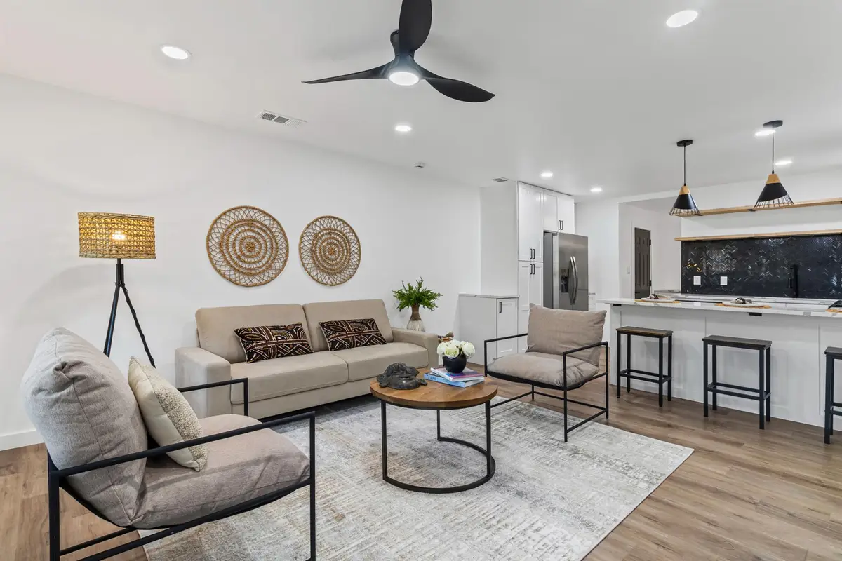 1601 N Redondo Dr, Austin, TX 78721 - Image #1