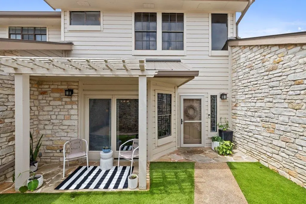 2201 Lakeway Blvd #18, Lakeway, TX 78734 - #1